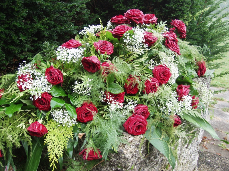 funeraire-MEOUNES LES MONTRIEUX-min_roses-61203